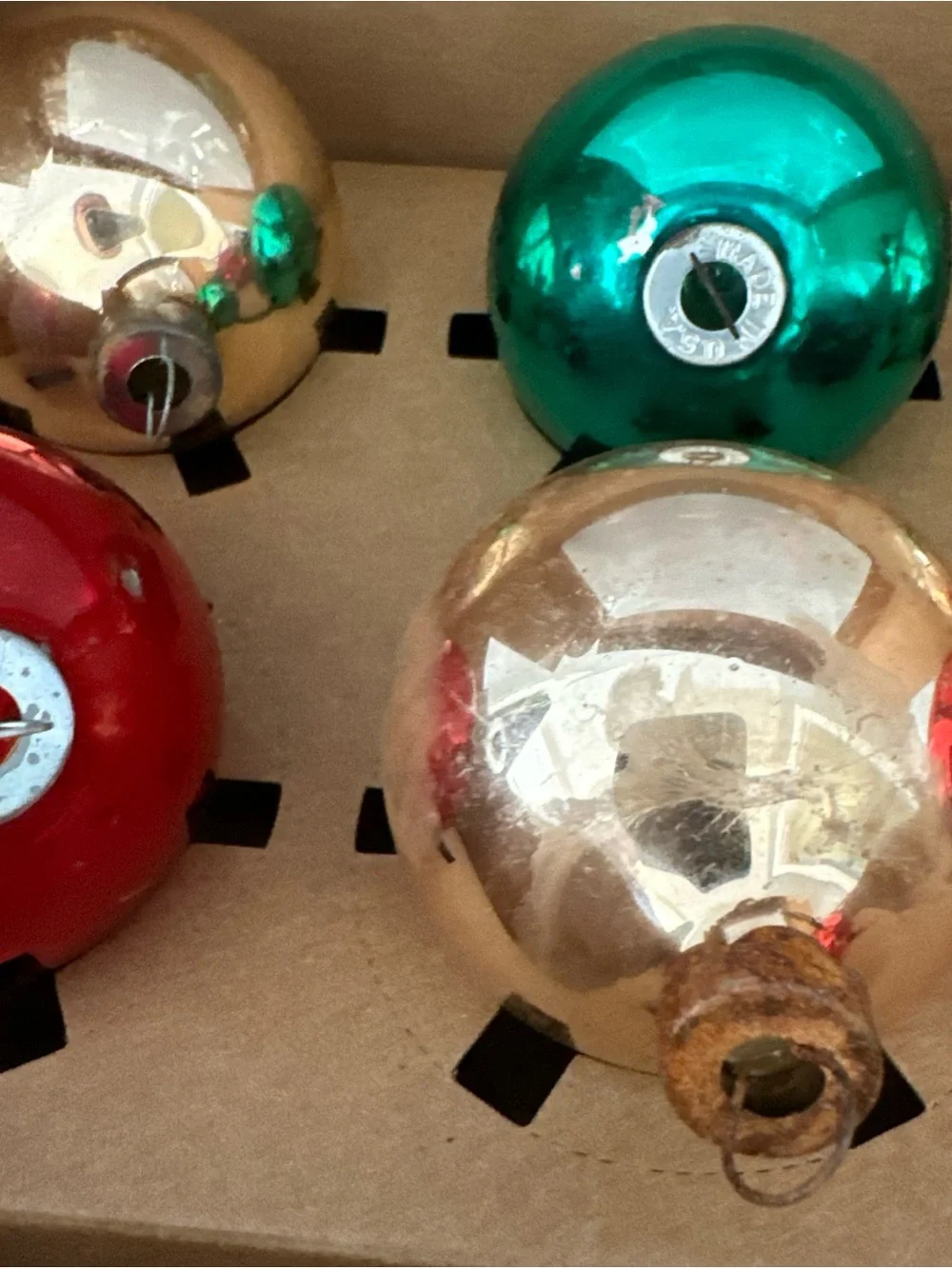 BOX OF 6 vintage ornaments multicolor